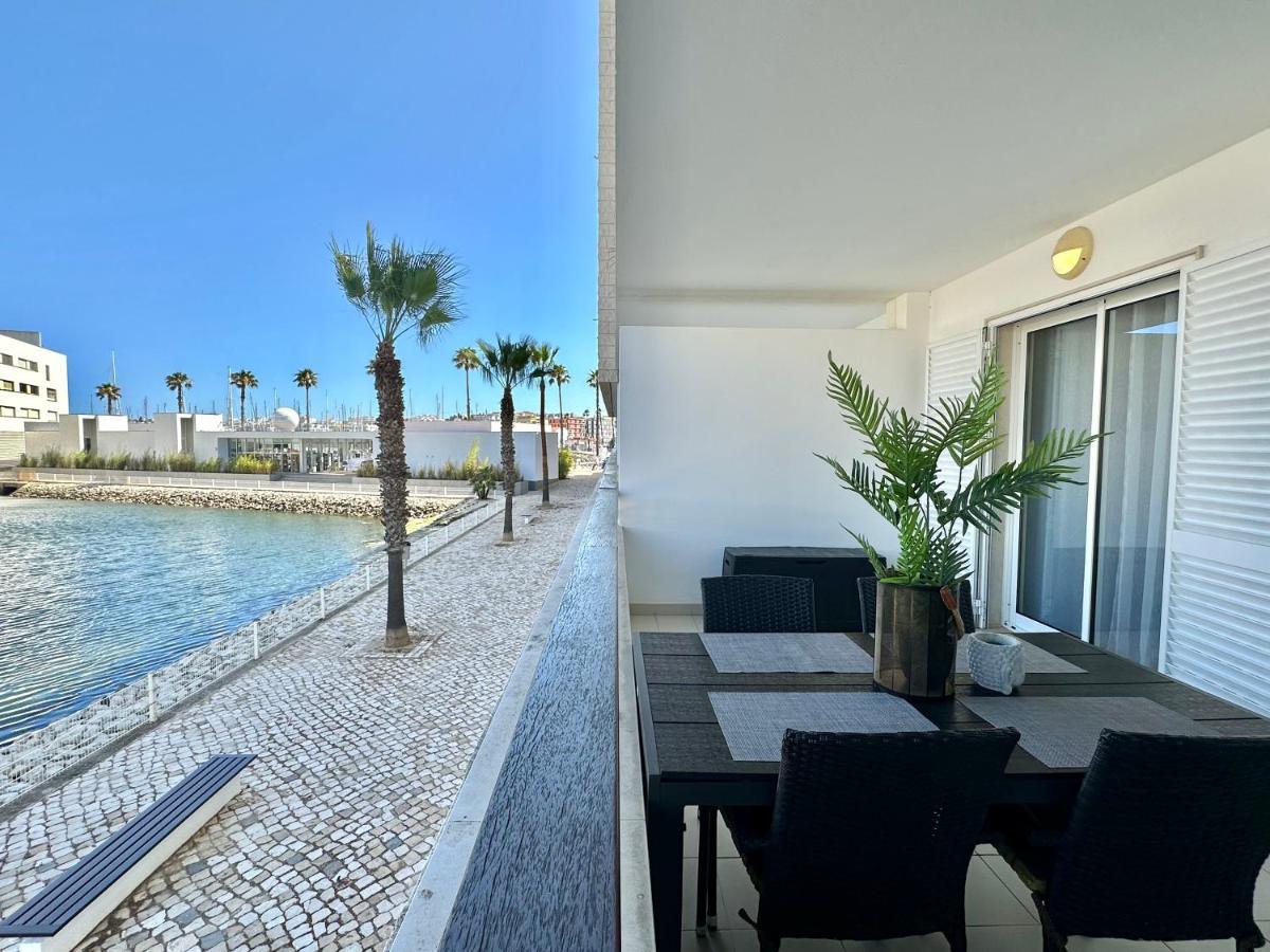 Lucky Star Marina Apartment, With Pool لاغوس المظهر الخارجي الصورة